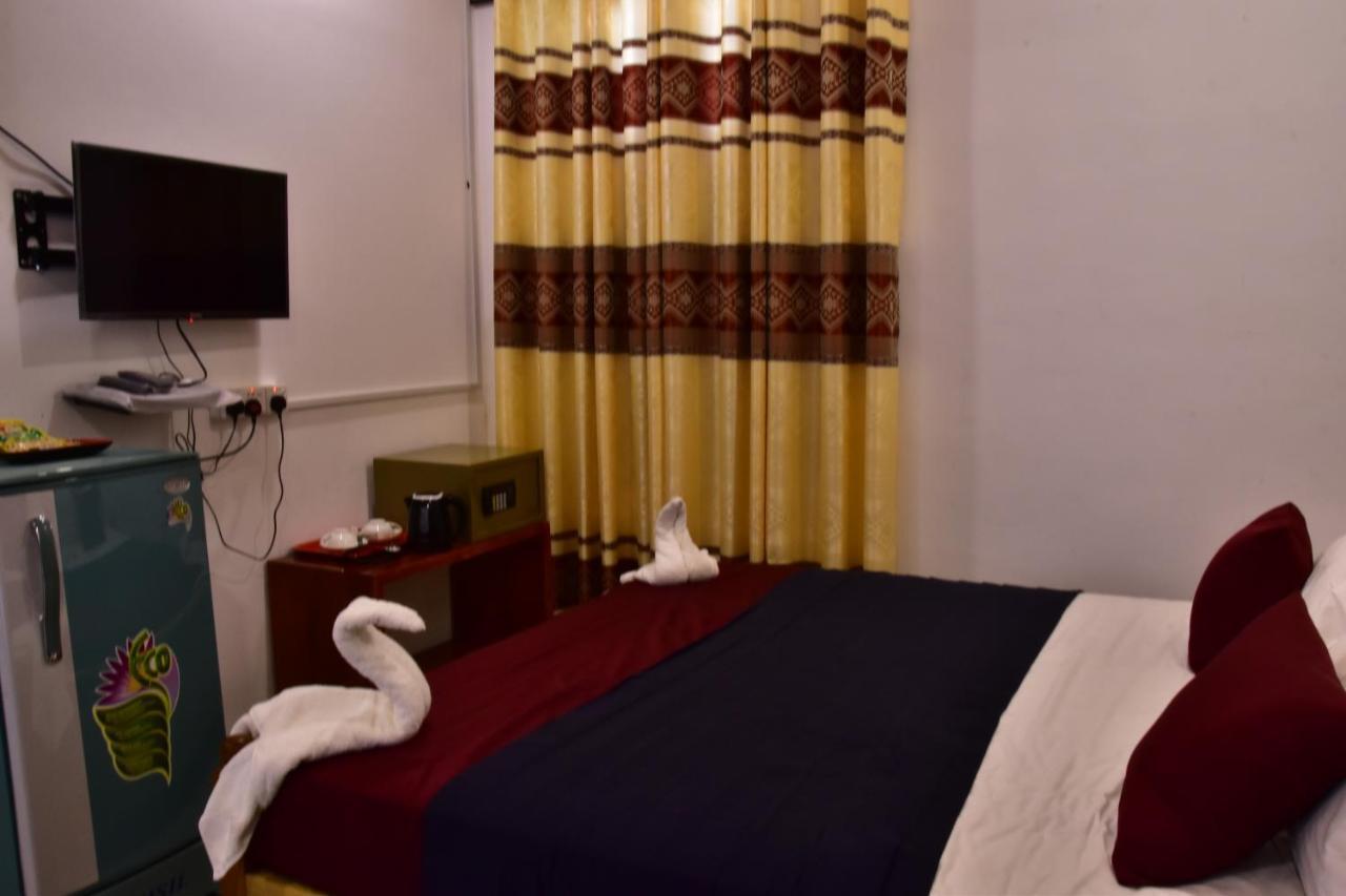 เพนินซูลา โฮเต็ล จาฟนา Hotel ภายนอก รูปภาพ
