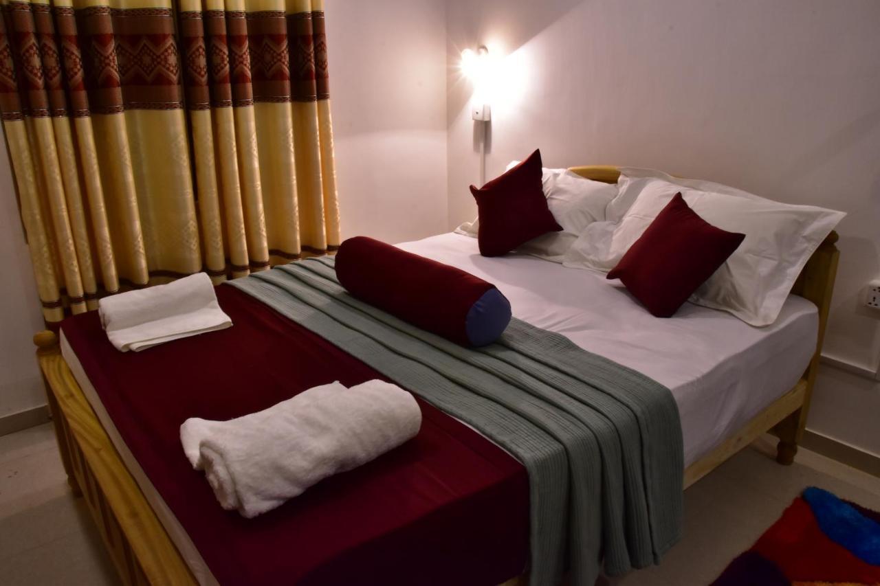 เพนินซูลา โฮเต็ล จาฟนา Hotel ภายนอก รูปภาพ