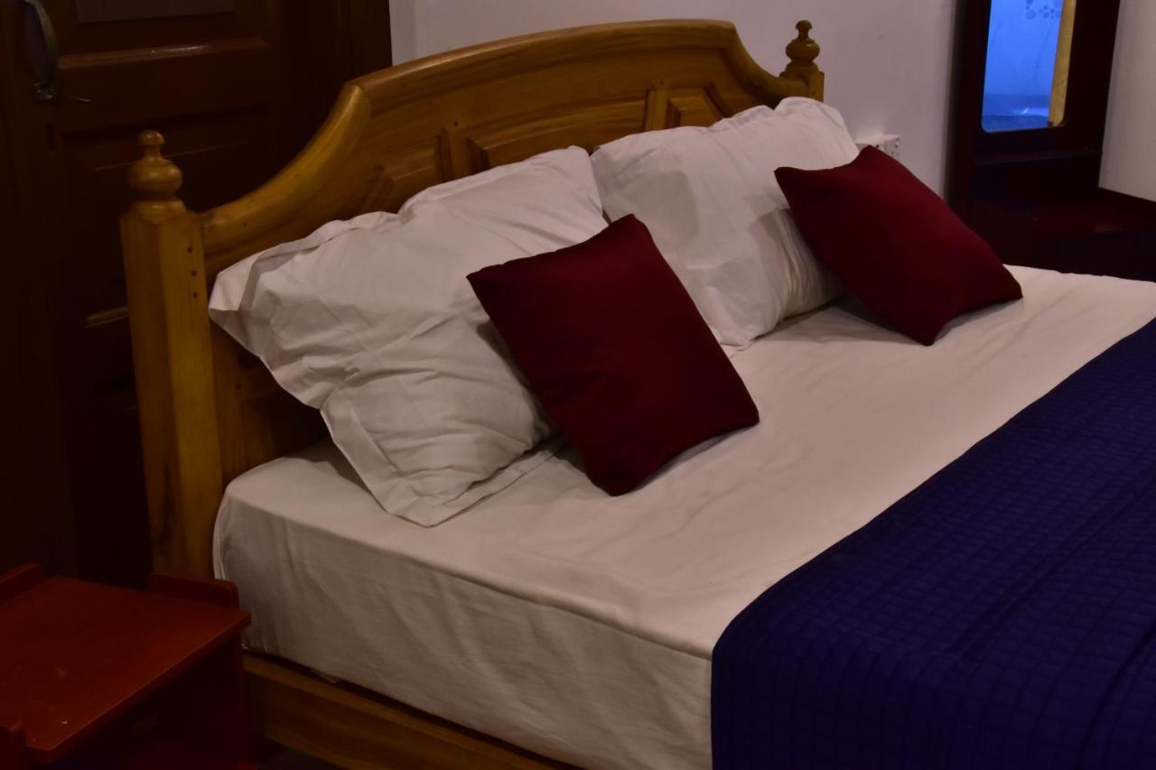 เพนินซูลา โฮเต็ล จาฟนา Hotel ภายนอก รูปภาพ